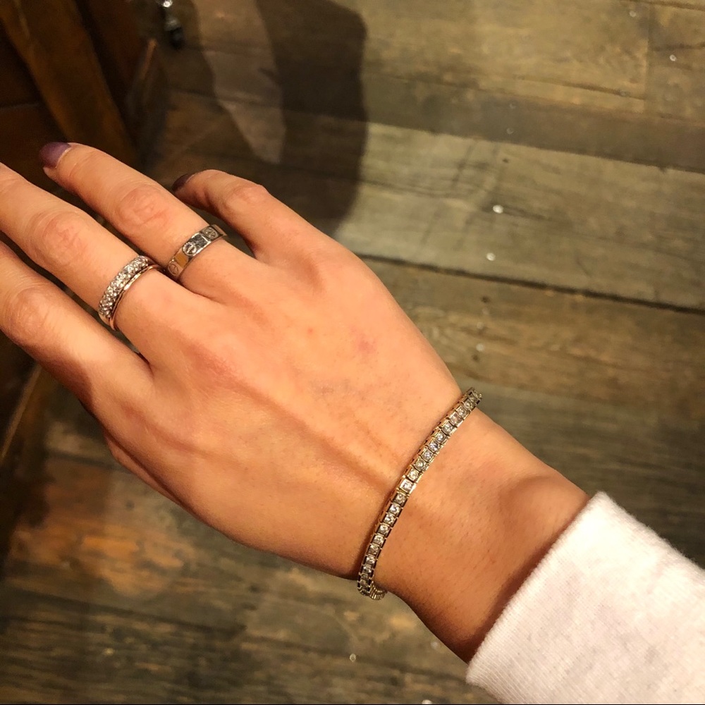 Vintage Diamond tennis bracelet 2 carats!